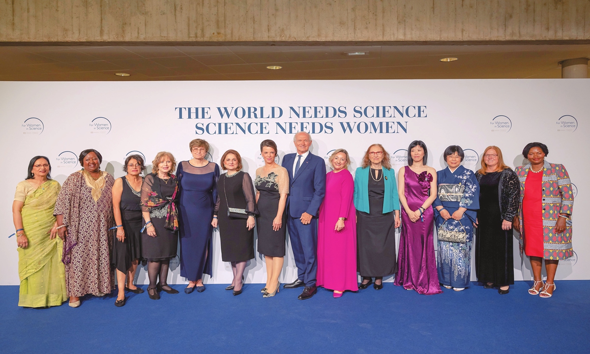 The 15 laureates from 2020, 2021 to 2022 Photo: Courtesy of  L'ORéAL Foundation