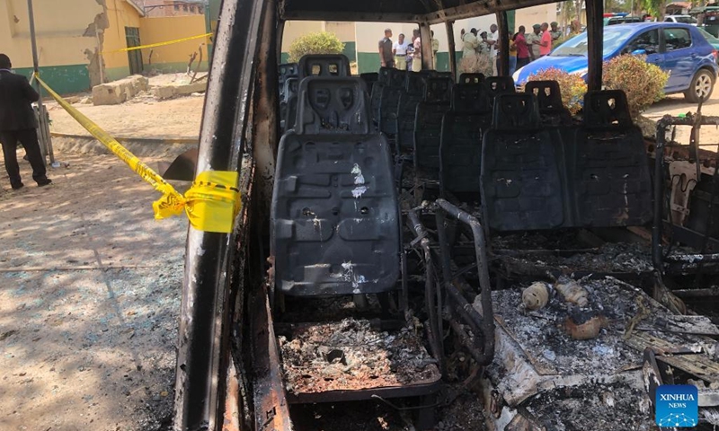 Photo taken on July 6, 2022 shows a damaged vehicle at the site of an attack on a prison in Abuja, Nigeria. At least 300 inmates were on the run while one inmate died and three others were injured during an attack on Tuesday by unidentified gunmen on a prison in Abuja, Nigeria's capital city, a senior official said on Wednesday.(Photo: Xinhua)