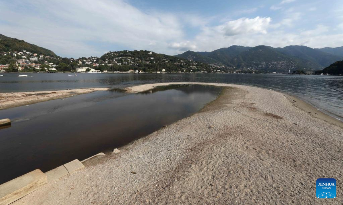 Photo taken on July 13, 2022 shows a low level of Lake Como in Como, Lombardy region, Italy. Photo:Xinhua