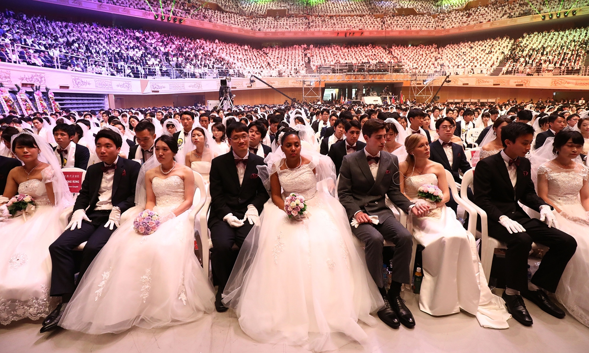 Thousands of couples attend a mass wedding held by the Unification Church on August 27, 2018 in Gapyeong, South Korea. Photo: VCG