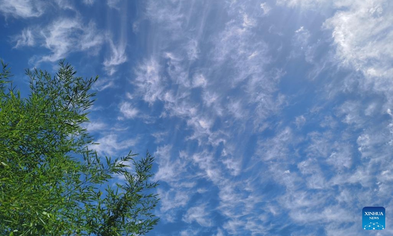 Photo taken with a mobile phone shows clouds during a sunny day in Beijing, capital of China, July 14, 2022.(Photo: Xinhua)