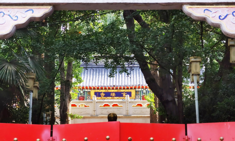 The photo taken on July 23, 2022 shows the Xuanzang Temple in Nanjing is closed for public visits. Photo: VCG