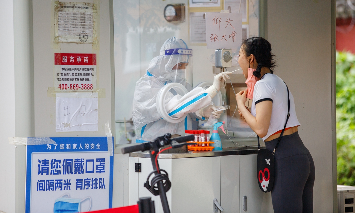 A resident is receiving nucleic acid testing in Beijing on July 5, 2022. Photo: from IC photo.