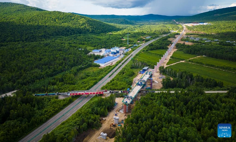 Aerial photo taken on July 25, 2022 shows the construction site of a super major bridge along the Harbin-Yichun high-speed railway, northeast China's Heilongjiang Province. Crossing permafrost regions, the Harbin-Yichun high-speed railway will total approximately 300 kilometers, connecting the cities of Harbin, Suihua, and Yichun.(Photo: Xinhua)
