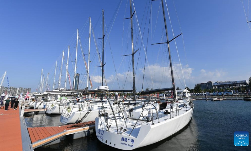 Photo taken on July 26, 2022 shows yachts participating in a yacht show during the second China International Consumer Products Expo (CICPE) in Haikou, south China's Hainan Province. The yacht show, featuring over 200 participating yachts, kicked off on Tuesday.(Photo: Xinhua)