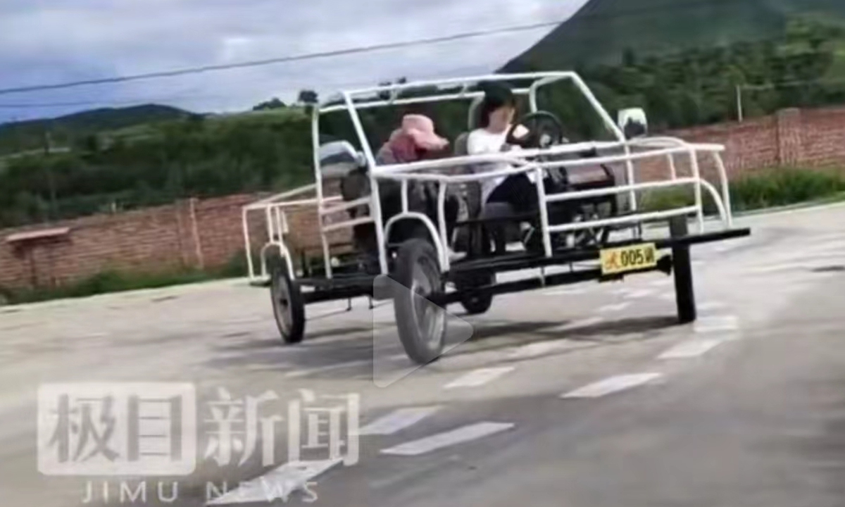 Screenshot of video widely circulated on the Internet shows that at a driving school in Chengde, North China's Hebei Province, a number of hollowed out training vehicles with only a skeleton driving. Photo: Jimu News