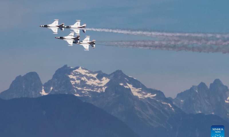 F-16 jets from the United States Air Force Thunderbirds make an aerial demonstration during the 2022 Abbotsford International Airshow in Abbotsford, Canada, on Aug. 6, 2022. The 2022 Abbotsford International Airshow takes place here from Aug. 5 to Aug. 7. Photo: Xinhua