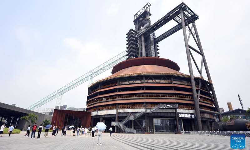 Journalists visit Shougang Park in Beijing, capital of China, Aug. 1, 2022. The 2022 China International Fair for Trade in Services (CIFTIS) will be held in Shougang Park and the China National Convention Center in Beijing from Aug. 31 to Sept. 5.(Photo: Xinhua)