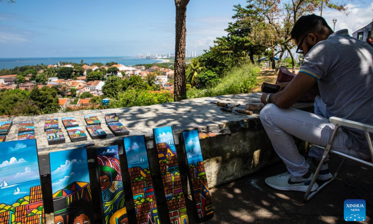 A man makes handicrafts in Olinda, Brazil, Aug 11, 2022. The Historic Centre of the Town of Olinda was inscribed on the UNESCO World Heritage List in 1982. Photo:Xinhua