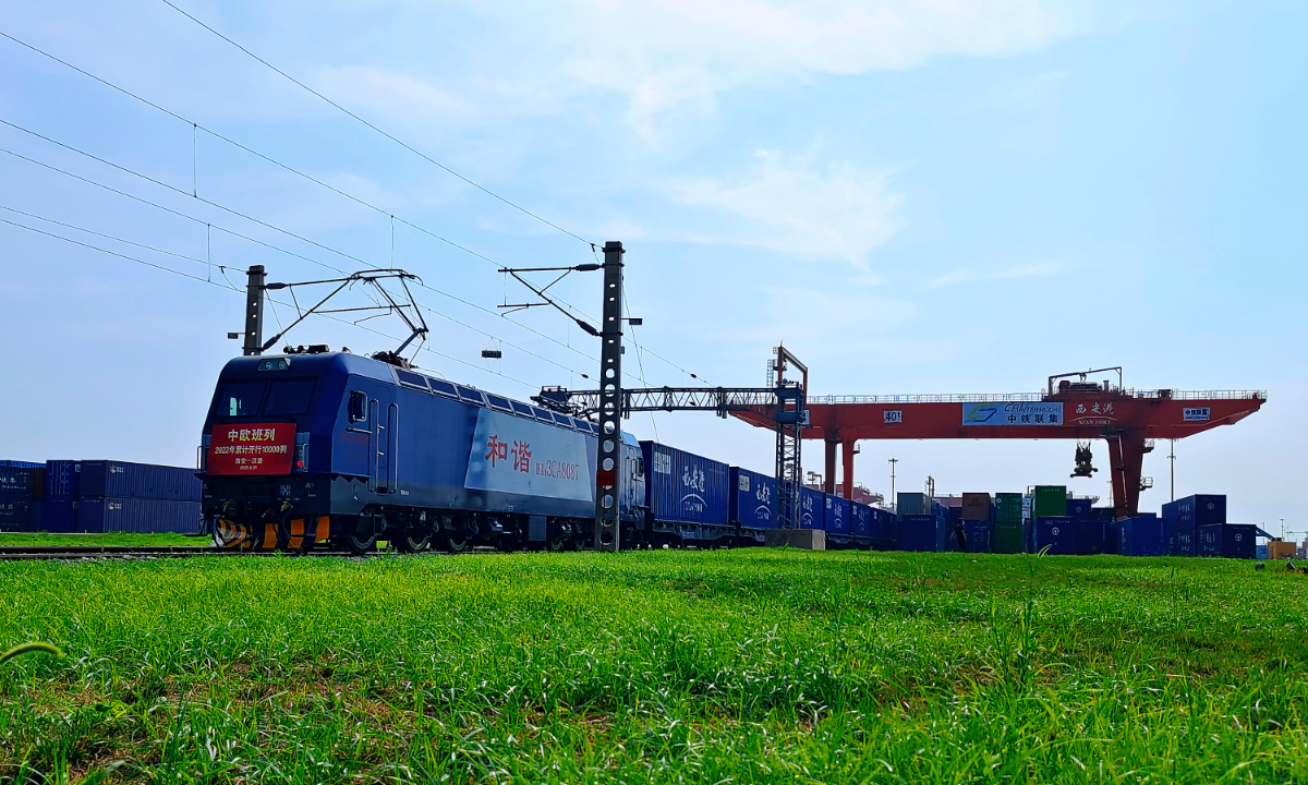 The freight train departs Xi’an in Northwest China’s Shaanxi Province to Hamburg, Germany Photo: Courtesy of China Railway