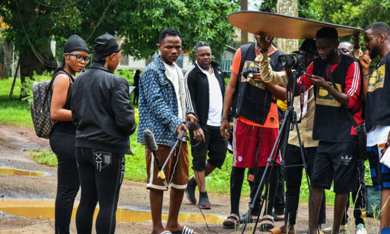 File photo taken on May 26, 2022 shows the scene of film shooting of Boss Daughters in the Southwest region, Cameroon.  Photo: Xinhua