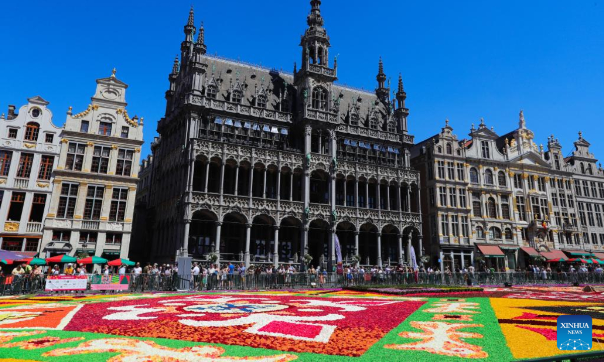 People visit the Flower Carpet 2022 at the Grand Place in Brussels, Belgium, Aug 12, 2022.

After the cancellation of the Flower Carpet 2020 due to the COVID-19 pandemic, the traditional festival returned to Brussels from Aug 12 to 15, 2022. Photo: Xinhua