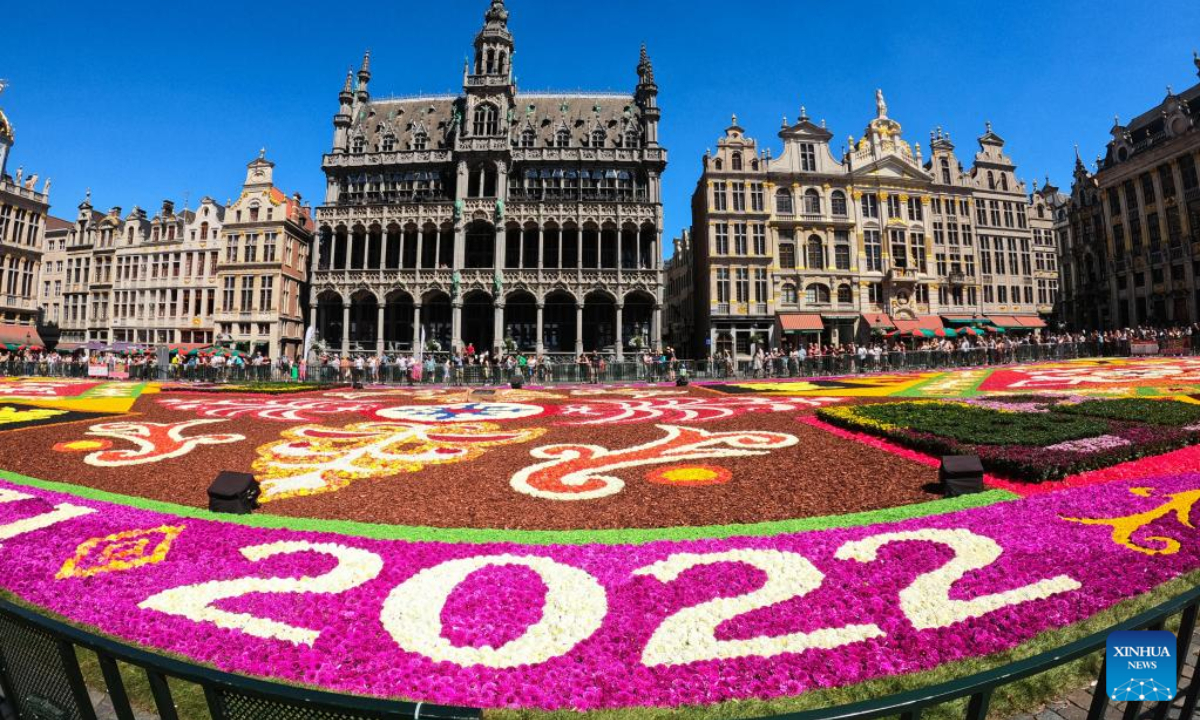 People visit the Flower Carpet 2022 at the Grand Place in Brussels, Belgium, Aug 12, 2022.

After the cancellation of the Flower Carpet 2020 due to the COVID-19 pandemic, the traditional festival returned to Brussels from Aug 12 to 15, 2022. Photo: Xinhua