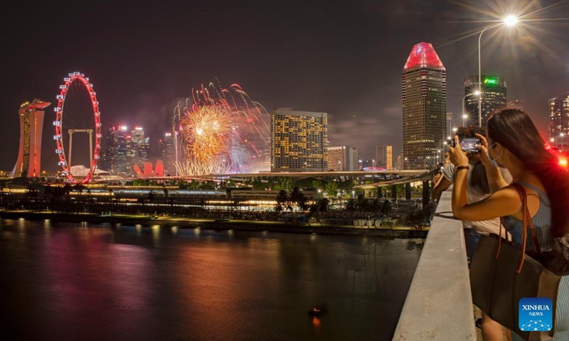 Fireworks light up the sky during the 57th National Day celebrations in Singapore, Aug. 9, 2022.(Photo: Xinhua)