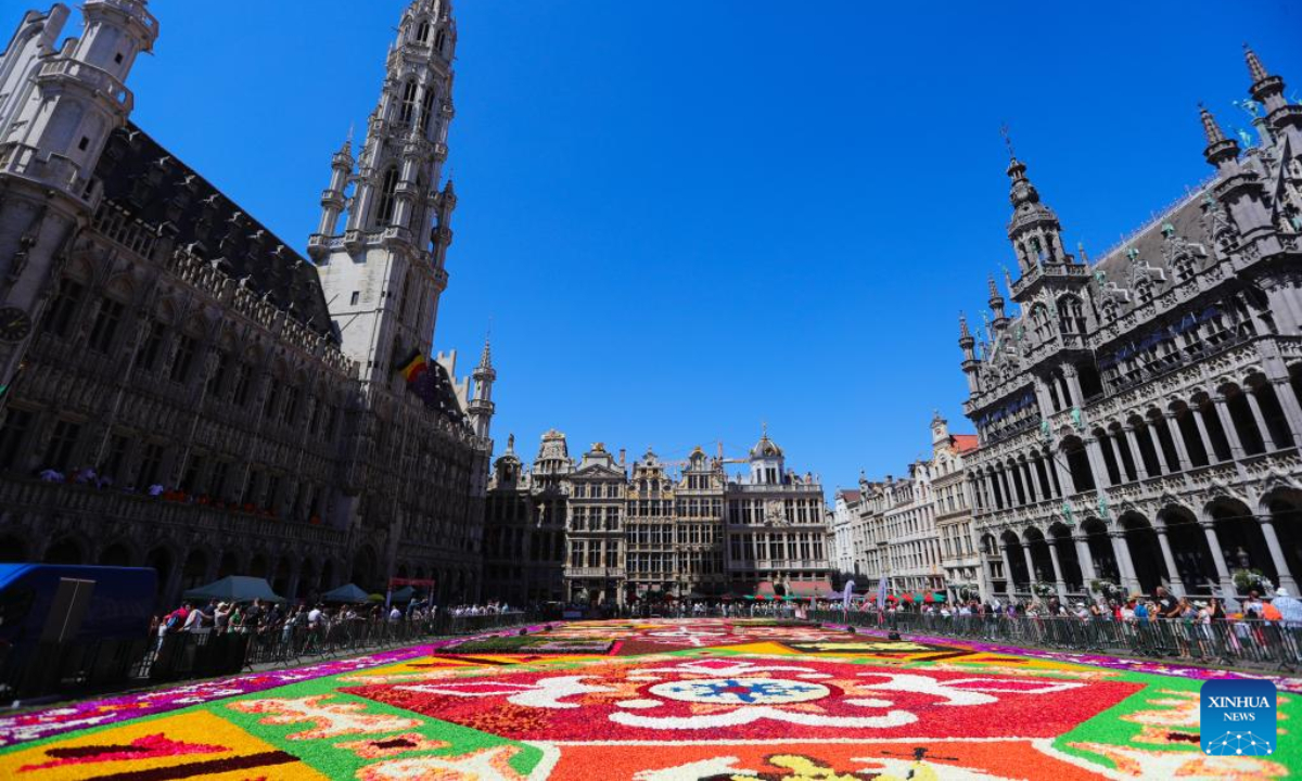 People visit the Flower Carpet 2022 at the Grand Place in Brussels, Belgium, Aug 12, 2022.

After the cancellation of the Flower Carpet 2020 due to the COVID-19 pandemic, the traditional festival returned to Brussels from Aug 12 to 15, 2022. Photo: Xinhua