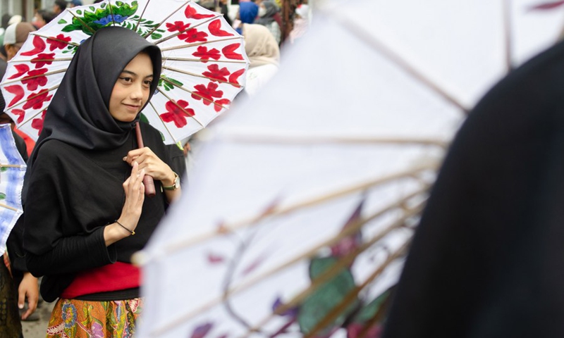 A girl participates in a cultural carnival ahead of the Independence Day celebration in Lembang, Bandung, West Java, Indonesia, Aug. 16, 2022.(Photo: Xinhua)