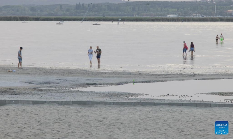 Photo taken on Aug. 18, 2022 shows a view of Lake Velence near Pakozd, Hungary.(Photo: Xinhua)