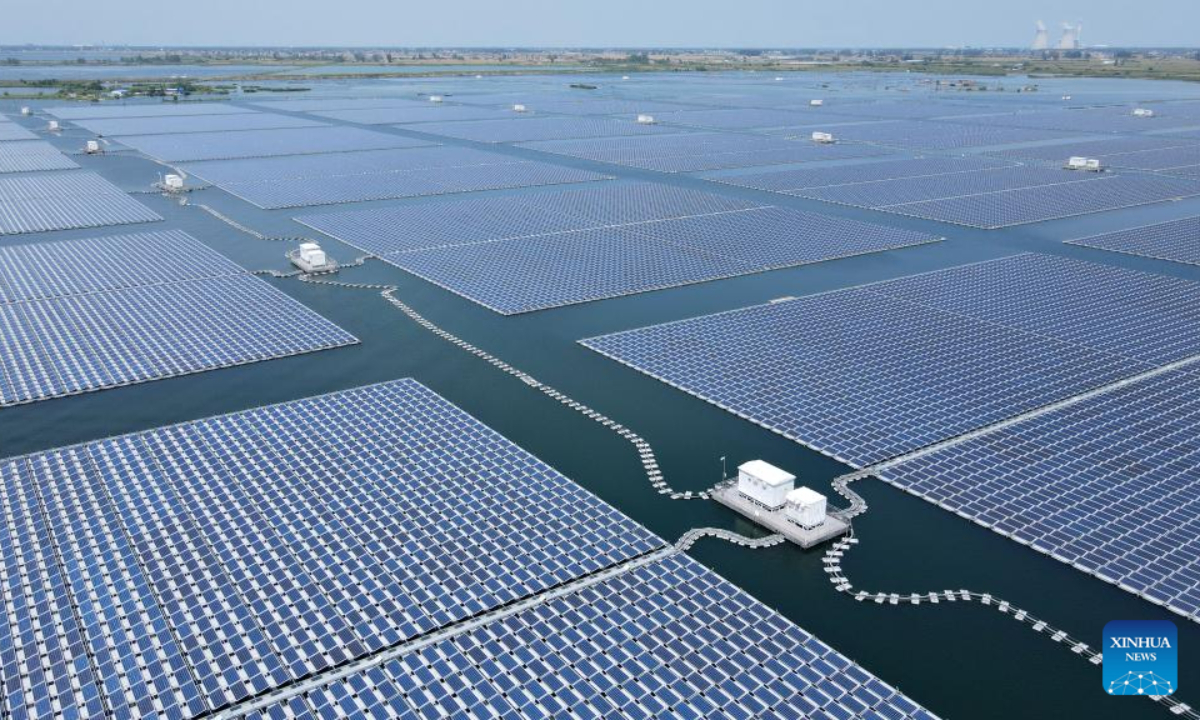 Aerial photo taken on Aug. 25, 2022 shows a view of Maowei floating photovoltaic power station on water in Gucheng Township of Yingshang County, east China's Anhui Province. Photo:Xinhua