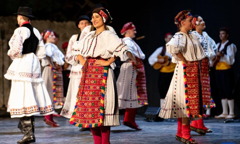 Photo taken on Aug. 19, 2022 shows the traditional folk dancing during the 73rd Dubrovnik Summer Festival in Dubrovnik, Croatia.Photo:Xinhua