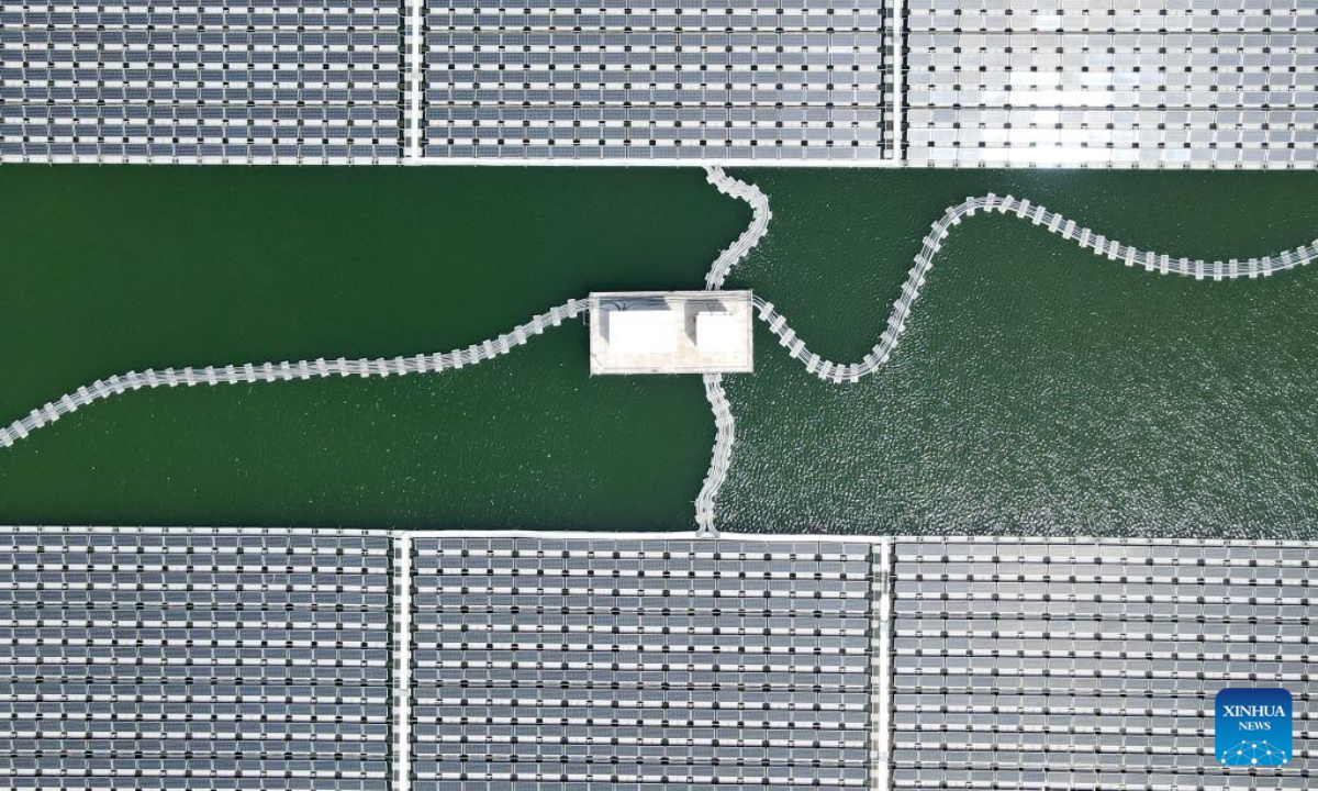 Aerial photo taken on Aug. 25, 2022 shows a view of Maowei floating photovoltaic power station on water in Gucheng Township of Yingshang County, east China's Anhui Province. Photo:Xinhua