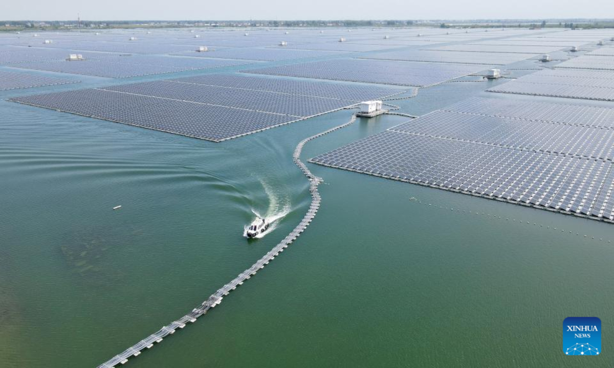 Aerial photo taken on Aug. 25, 2022 shows a view of Maowei floating photovoltaic power station on water in Gucheng Township of Yingshang County, east China's Anhui Province. Photo:Xinhua