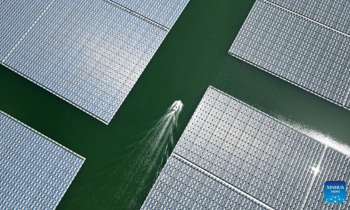 Aerial photo taken on Aug. 25, 2022 shows a view of Maowei floating photovoltaic power station on water in Gucheng Township of Yingshang County, east China's Anhui Province. Photo:Xinhua