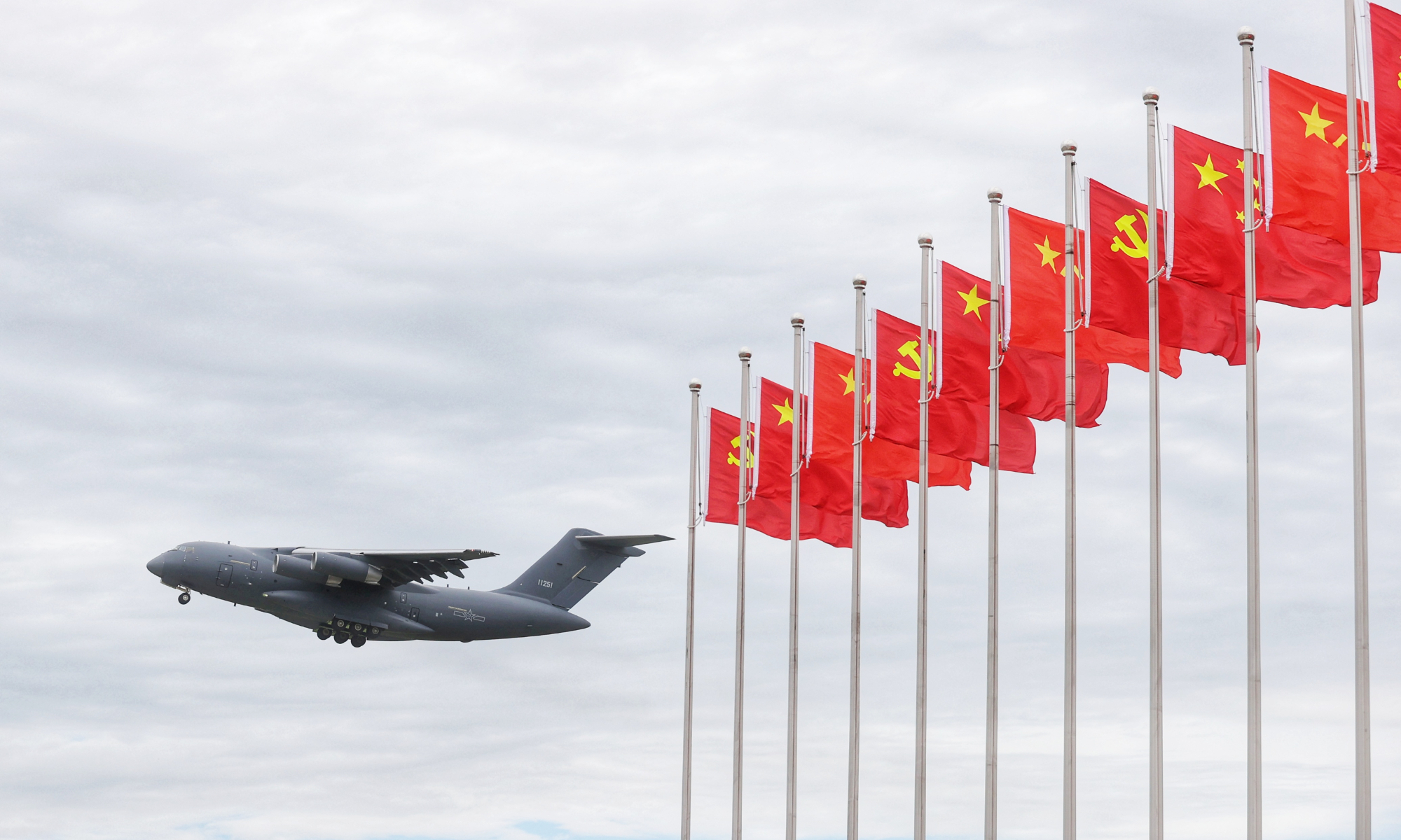 The PLA Air Force open day event kicked off in Changchun, NE China's Jilin on Friday. During Friday's air show, the Y-20, J-20, J-16 and other star fighter jets were on full display. The PLA Air Force's August 1 aerobatics team also delivered a wonderful aerial display. (Photos: Cui Meng/GT)