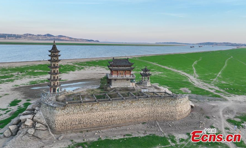 Drone photo shows the historic site of Luoxingdun Island fully visible due to the lower water level in Poyang Lake, China's largest freshwater lake, in Nanchang, east China's Jiangxi Province, Aug. 21, 2022.Photo: China News Service