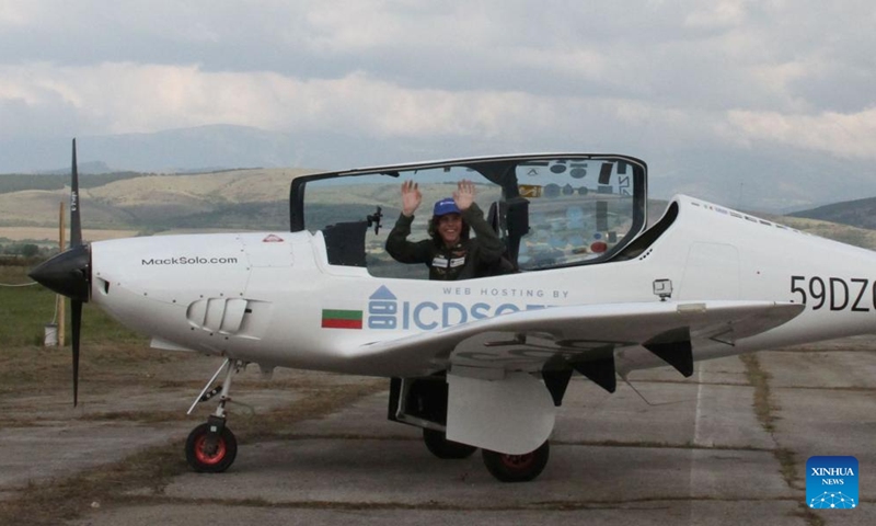17-year-old becomes youngest pilot to fly solo around world - Global Times