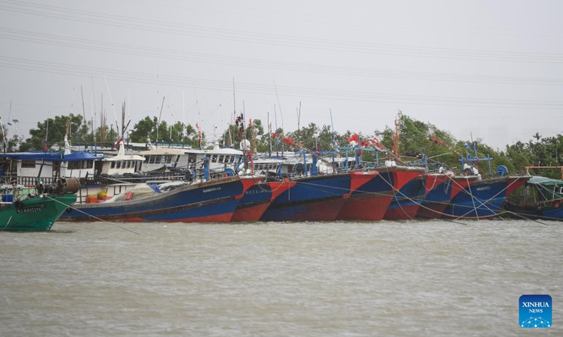 Fishing boats are moored at a port for shelter in Yangjiang City, south China's Guangdong Province, Aug. 25, 2022.(Photo: Xinhua)