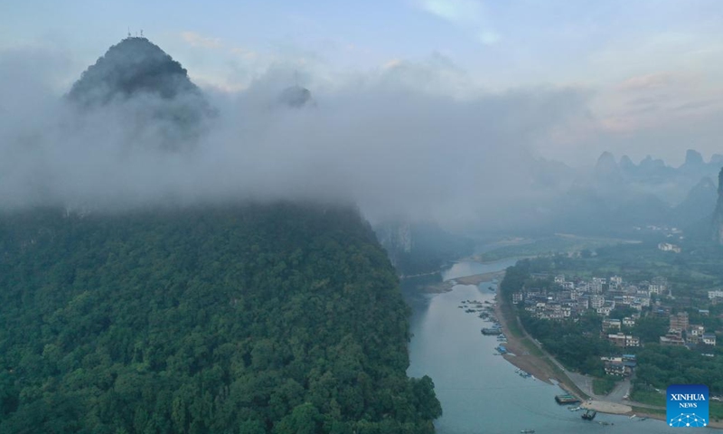 Aerial photo taken on Aug. 25, 2022 shows the scenery at Xingping Town in Yangshuo County of Guilin, south China's Guangxi Zhuang Autonomous Region.(Photo: Xinhua)