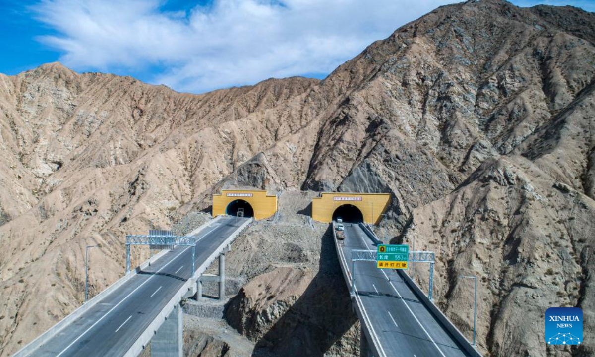 Aerial photo taken on June 11, 2022 shows tunnels along a section of the Yetimbulak-Ruoqiang expressway in northwest China's Xinjiang Uygur Autonomous Region. Photo:Xinhua