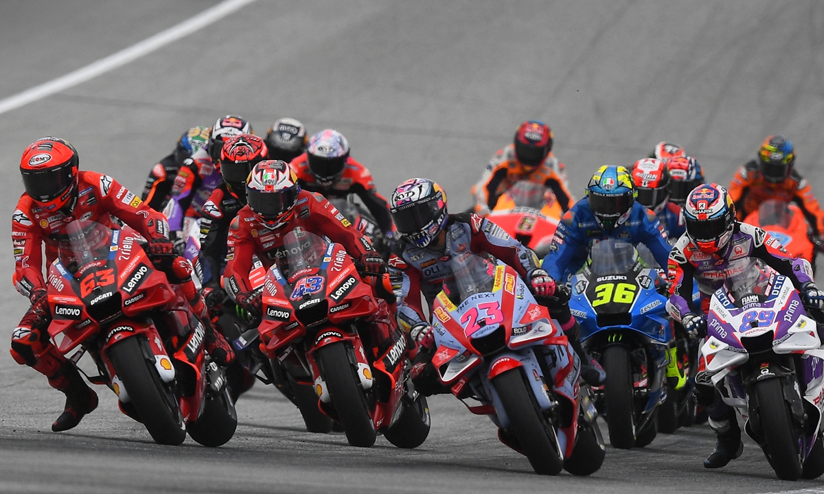 Riders compete in the MotoGP Austrian Grand Prix race at the Redbull Ring racetrack in Spielberg, Austria on August 21, 2022. Photos: AFP