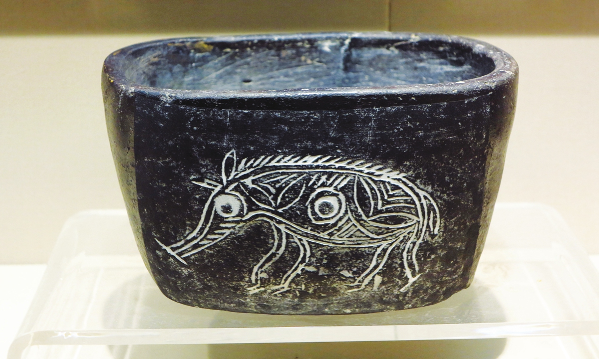 Hemudu Culture pottery Photo: IC