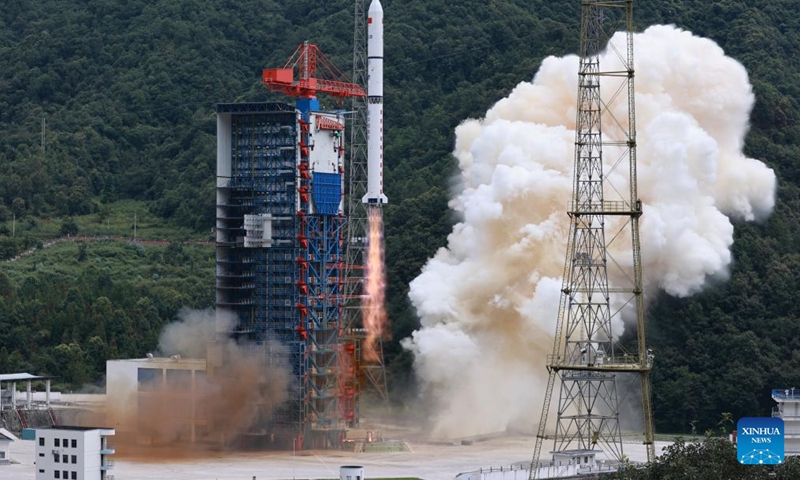 A Long March-2D carrier rocket carrying a remote sensing satellite group blasts off from the Xichang Satellite Launch Center in southwest China's Sichuan Province, Sept. 6, 2022. The fifth batch of the Yaogan-35 family, the satellites were lifted at 12:19 p.m. Beijing Time (0419 GMT) and entered the preset orbit. (Photo by Zhang Mengyu/Xinhua)
