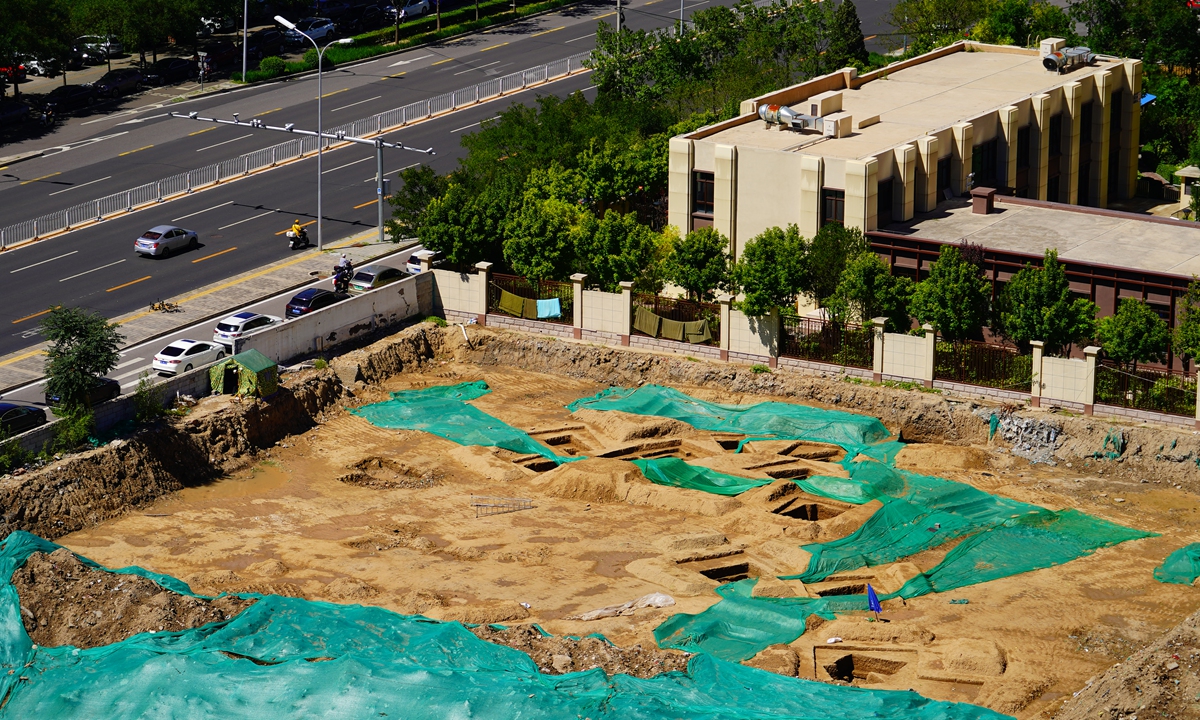 A dozen ancient tombs are dug up near a subway station in Beijing's Chaoyang district on September 5, 2022. So far, 21 tombs have been excavated, and archaeologists say they are civilian tombs from the Qing Dynasty (1644-1911). Photo: CFP