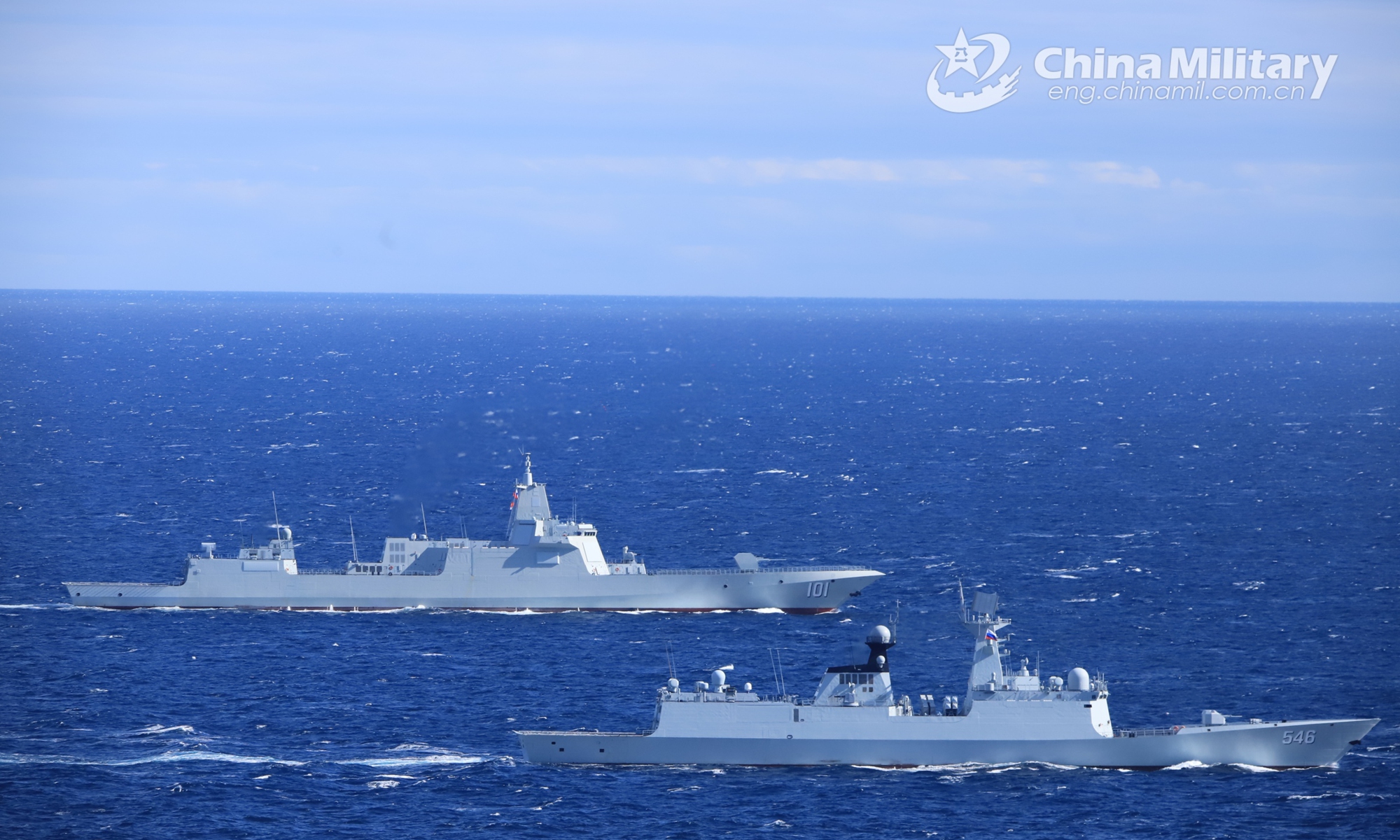The Chinese PLA Navy's missile destroyer Nanchang, the missile frigate Yancheng and the supply ship Dongpinghu, which are participating in the Vostok-2022 strategic command post exercise in Russia's Eastern Military District, conduct a ship-to-air live-fire training exercise at related waters in the Sea of Japan on the afternoon of September 2, local time.Photo:Xinhua