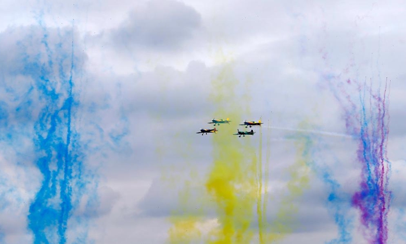 An aerobatic team performs during Bucharest International Air Show & General Aviation Exhibition in Bucharest, Romania, on Sept. 4, 2022.Photo:Xinhua