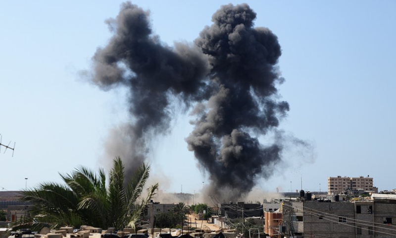 Smoke billows following an Israeli airstrike in the southern Gaza Strip city of Rafah, Aug. 7, 2022.(Photo: Xinhua)