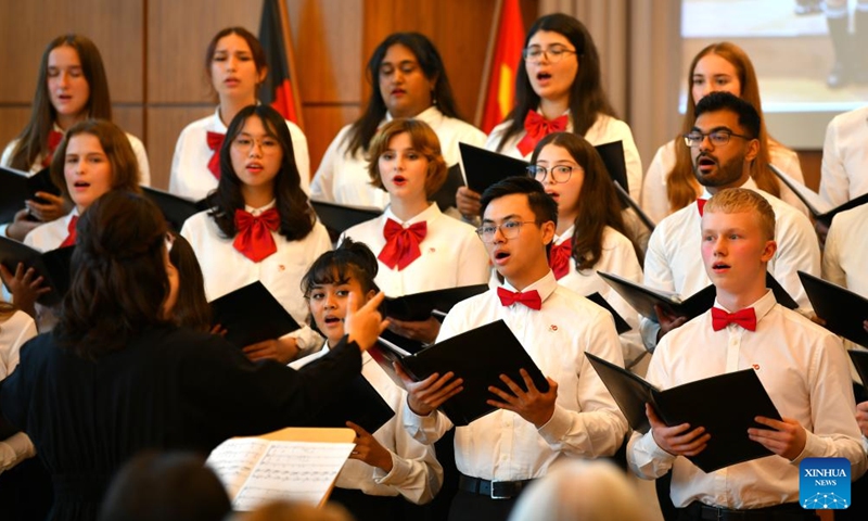 Members of Burg Chinese Chorus perform during the cloud concert to celebrate the 50th anniversary of diplomatic relations between China and Germany in Essen, Germany, on Sept. 10, 2022.Photo:Xinhua