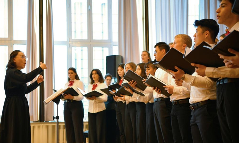 Members of Burg Chinese Chorus perform during the cloud concert to celebrate the 50th anniversary of diplomatic relations between China and Germany in Essen, Germany, on Sept. 10, 2022.Photo:Xinhua
