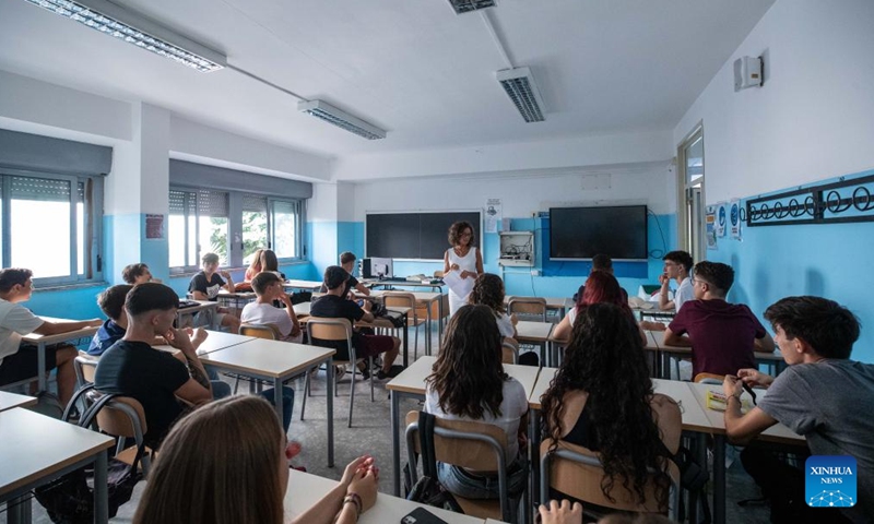 Students attend a class at a high school as a new semester starts in Rome, Italy, Sept. 12, 2022.Photo:Xinhua