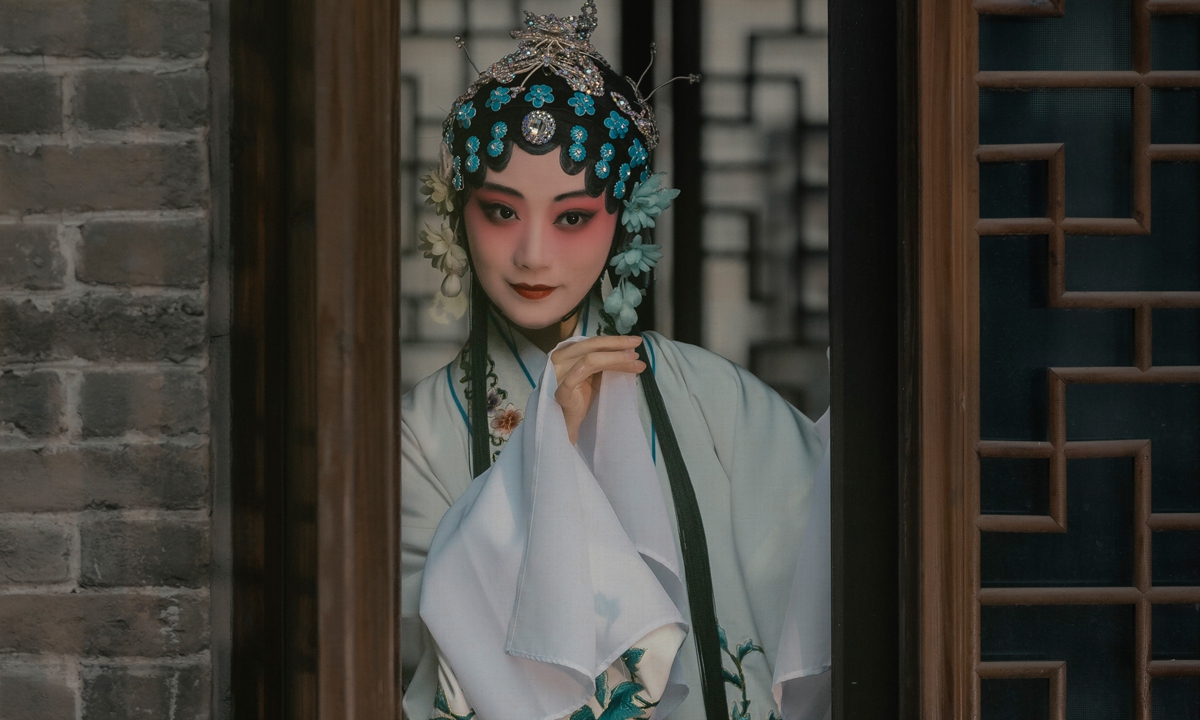 A creative multi-dimensional immersive Huaiju Opera show <em>Jiulong Immersive</em> (Jiulongjuxi) is performed in Yancheng, East China's Jiangsu Province during China's National holiday from October 1 to 7, 2022.
