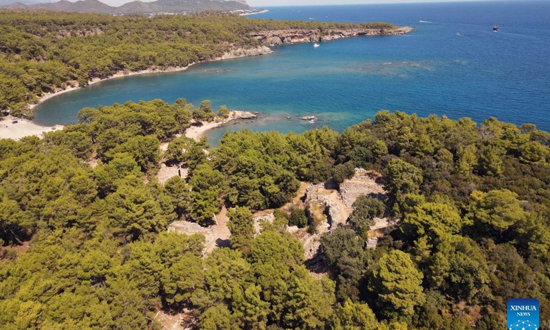 Aerial photo taken on Sept. 14, 2022 shows the ruins of the ancient city Phaselis and the coast in Antalya, Türkiye.(Photo: Xinhua)