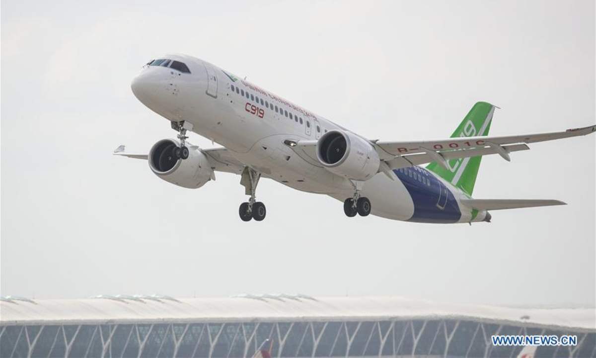 The No.102 C919 plane takes off at Pudong Airport in Shanghai, east China, July 12, 2018. Photo:Xinhua