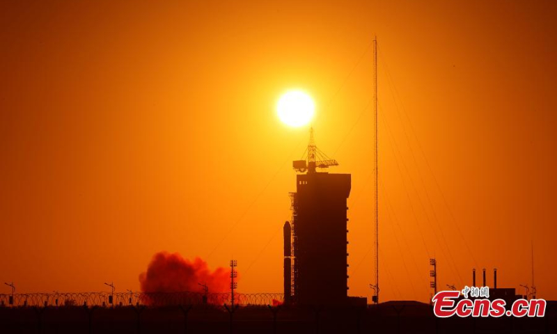 A Long March-2D rocket, carrying the Advanced Space-Based Solar Observatory, blasts off at the Jiuquan Satellite Launch Center in northwest China, Oct. 9, 2022. (Photo: China News Service/Wang Jiangbo)