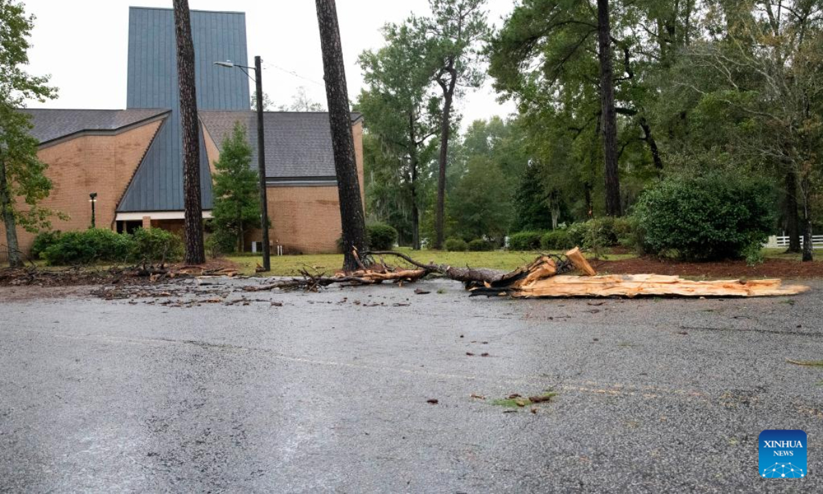 Photo taken on Sep 30, 2022 shows the aftermath of hurricane Ian in town of Summerville, South Carolina, the United States. Ian made landfall as a Category 1 hurricane on the coast of the southeastern US state of South Carolina on Friday afternoon. Photo:Xinhua