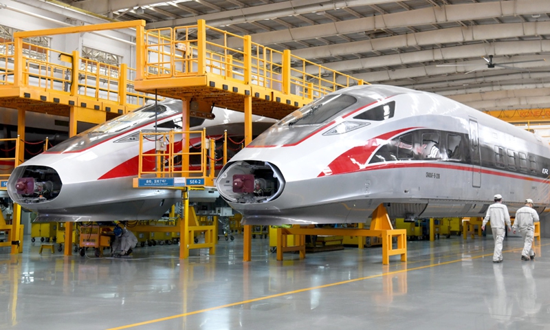 A high-speed train production line of China Railway Rolling Stock Corp in Qingdao, Shandong province.(Photo: Xinhua)