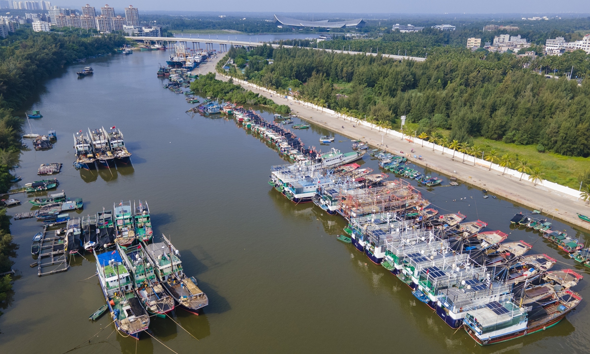 Fishing boats harbor at a port in Qionghai city, South China's Hainan Province to shield from typhoon Noru on September 26, 2022. Photo: IC
