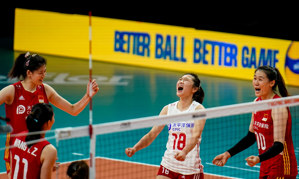 Mengjie Wang of China celebrates a point during the Pool D Phase 1 match between China and Argentina on Day 3 of the FIVB Volleyball Womens World Championship 2022 at the Gelredome on September 25, 2022 in Arnhem, Netherlands. Photo: VCG